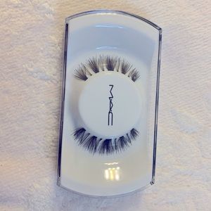 MAC Cosmetics Wispy Eyelashes